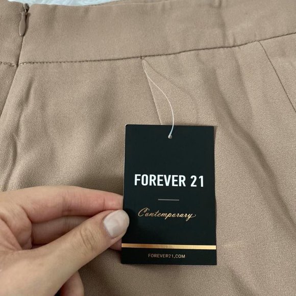 SOLD Forever 21 Contemporary Khaki Skort - Picture 5 of 5